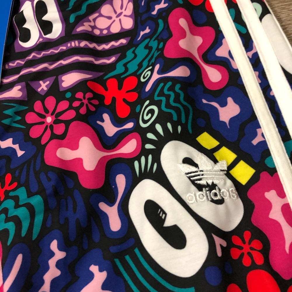NEW Adidas Originals Women’s Leggings Sz. Medium - Picture 4 of 4